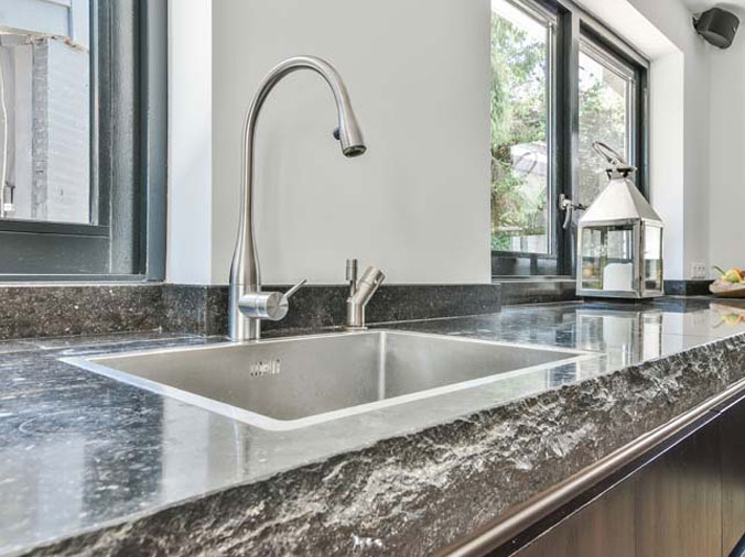 Brushed styainless gooseeneck kitchen faucet